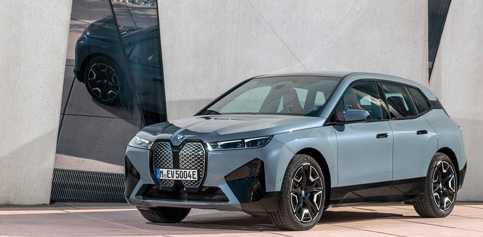 TOP 20 Coches 100% Eléctricos con más autonomía (2025) | BMW iX BMW iX - 630 km autonomía - Coche eléctrico